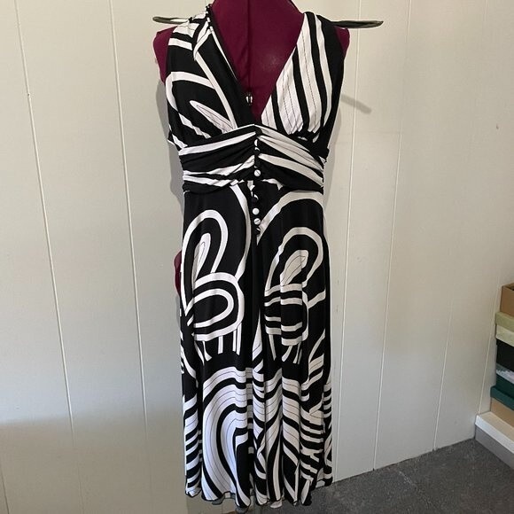 AGB Halter Top High Waist V-Neck Women Dress Size 6 - Picture 1 of 6